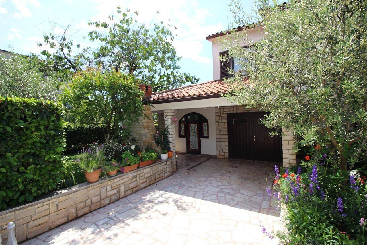Ganze Ferienwohnung, Wohnung Radojka mit Terrasse, nahe Porec Altstadt in Poreč, Porec und Umgebung
