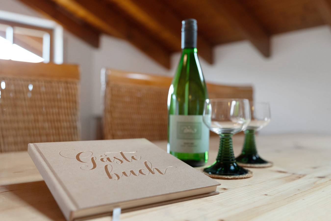 Ganze Wohnung, Ferienwohnung 'Felsenland Idyll 1' mit Bergblick, Balkon und Wi-Fi in Erfweiler, Landkreis Südwestpfalz