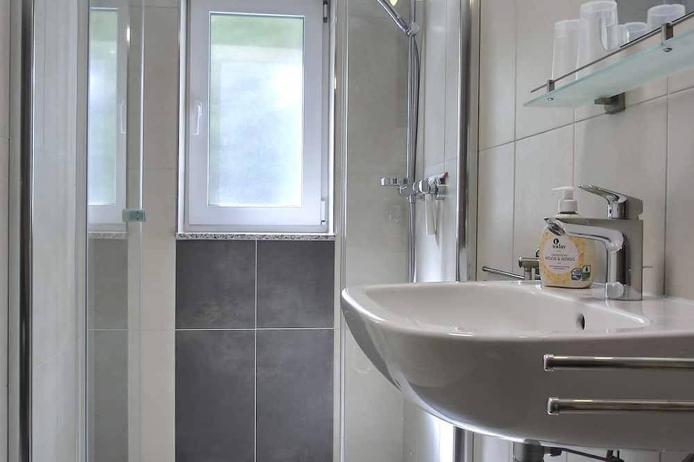 Ganze Wohnung, Nur ca. 300 m bis zum feinen Sandstrand nah an Warnemünde in Markgrafenheide. - in Markgrafenheide, Rostock