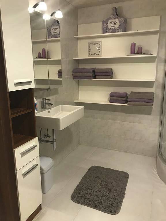 Ganze Ferienwohnung, Appartement/Fewo, Toilette und Bad/Dusche getrennt in Bad Vigaun, Tennengau