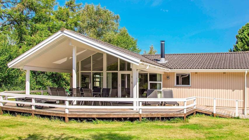 Ferienhaus für 10 Personen, mit Terrasse und Whirlpool, mit Haustier auf Falster
