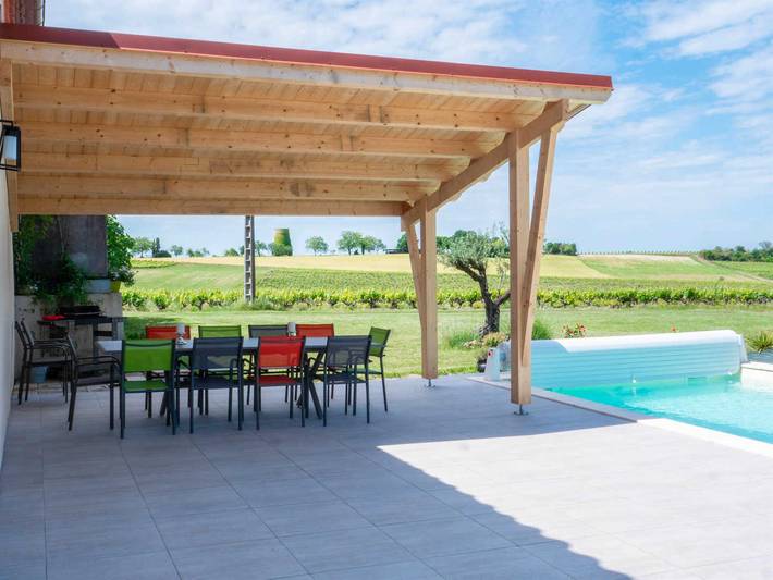 Gîte pour 11 personnes, avec piscine et terrasse à Souel