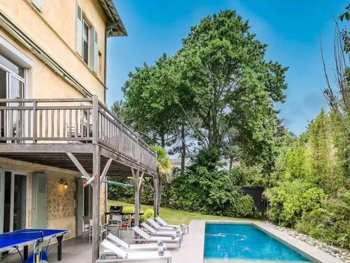 Ferienwohnung für 12 Personen, mit Pool und Garten sowie Balkon, kinderfreundlich in Arcachon
