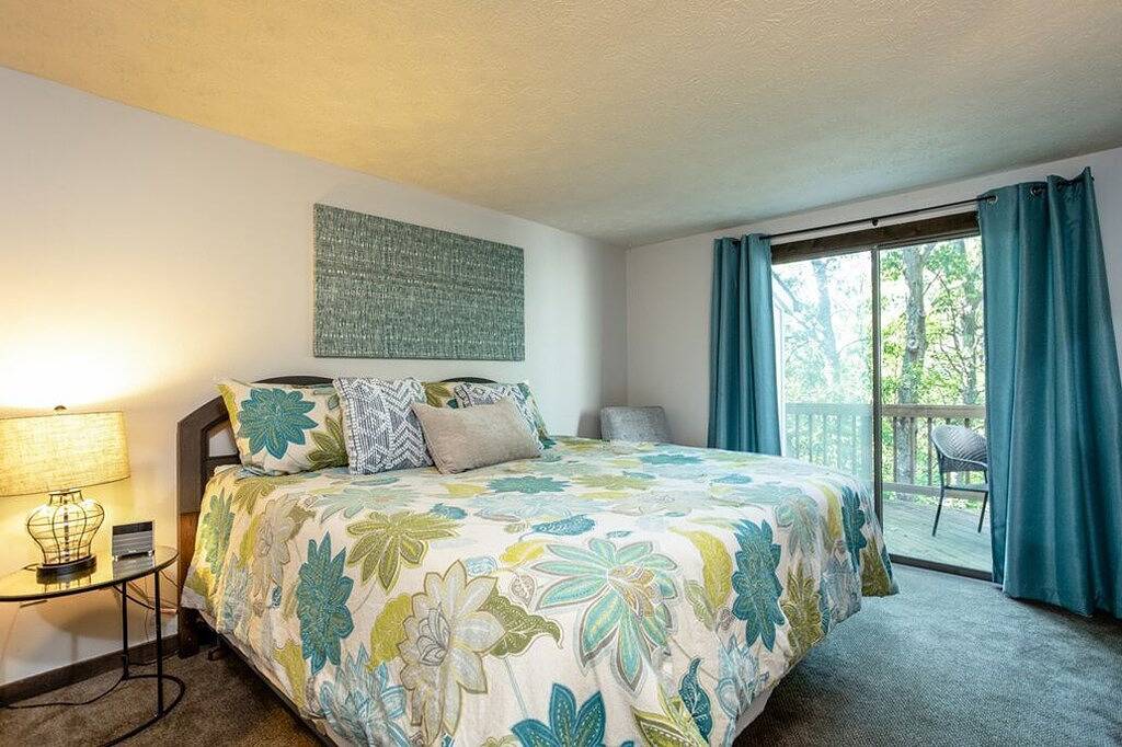 Massanutten Getaway - Next to Slopes and in the heart of the resort in Massanutten, Blue Ridge Mountains