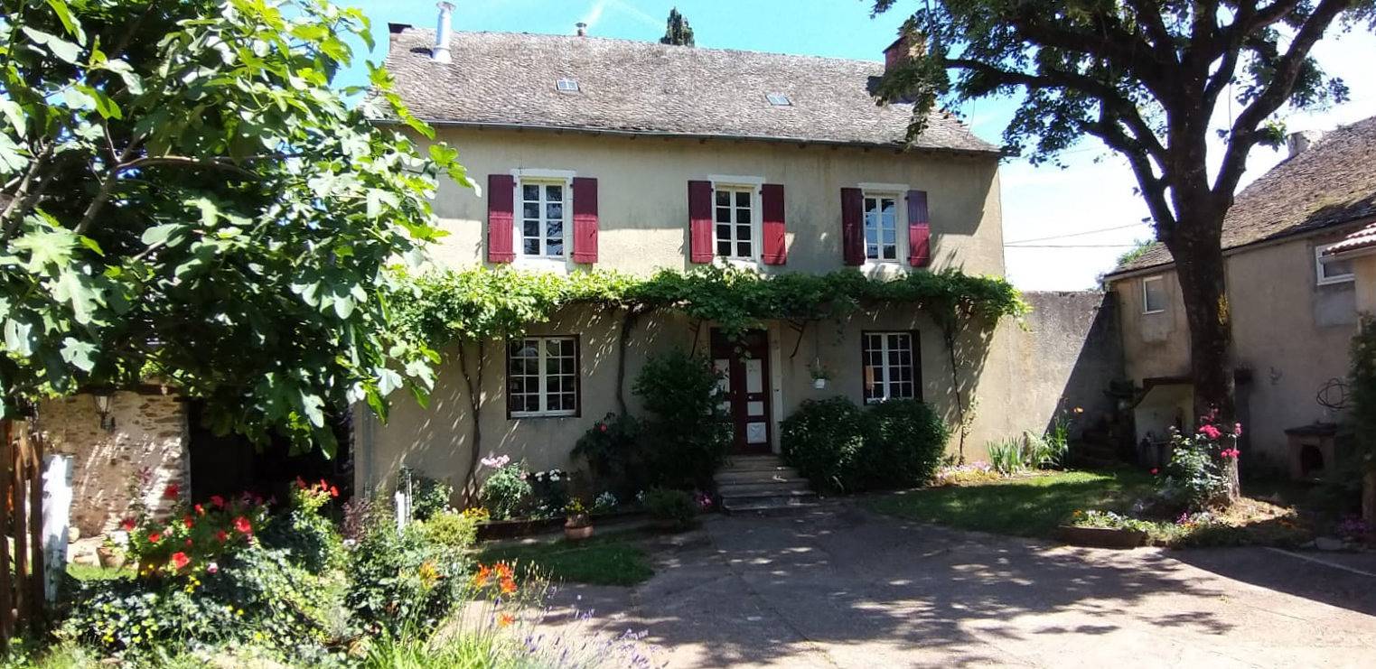 Gite sous les Deux Arbres en Aveyron in Castelmary, Aveyron