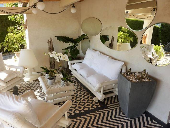 Chambre d’hôte pour 2 personnes, avec Terrasse et Jardin ainsi que Piscine et Vue