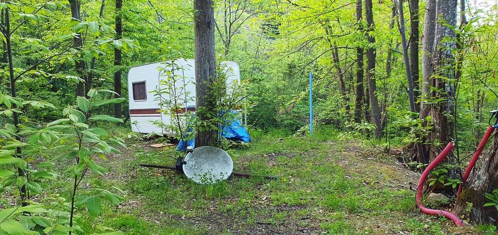 Location de vacances pour 4 personnes, avec vue ainsi que piscine et jardin, animaux acceptés à Escaro - 3