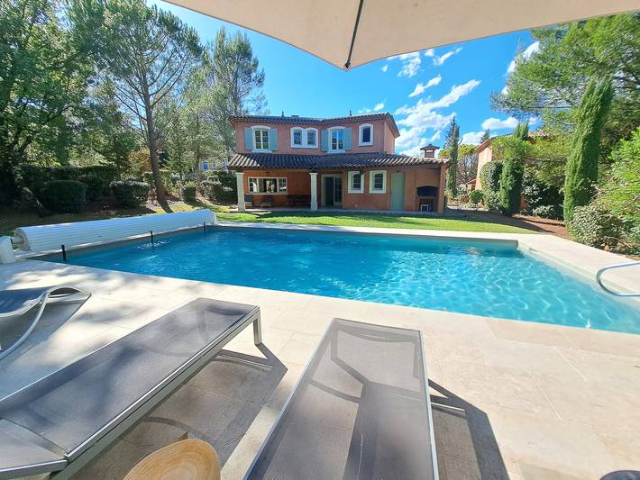 Gîte pour 8 personnes, avec piscine, animaux acceptés dans Domaine de Fayence - 2