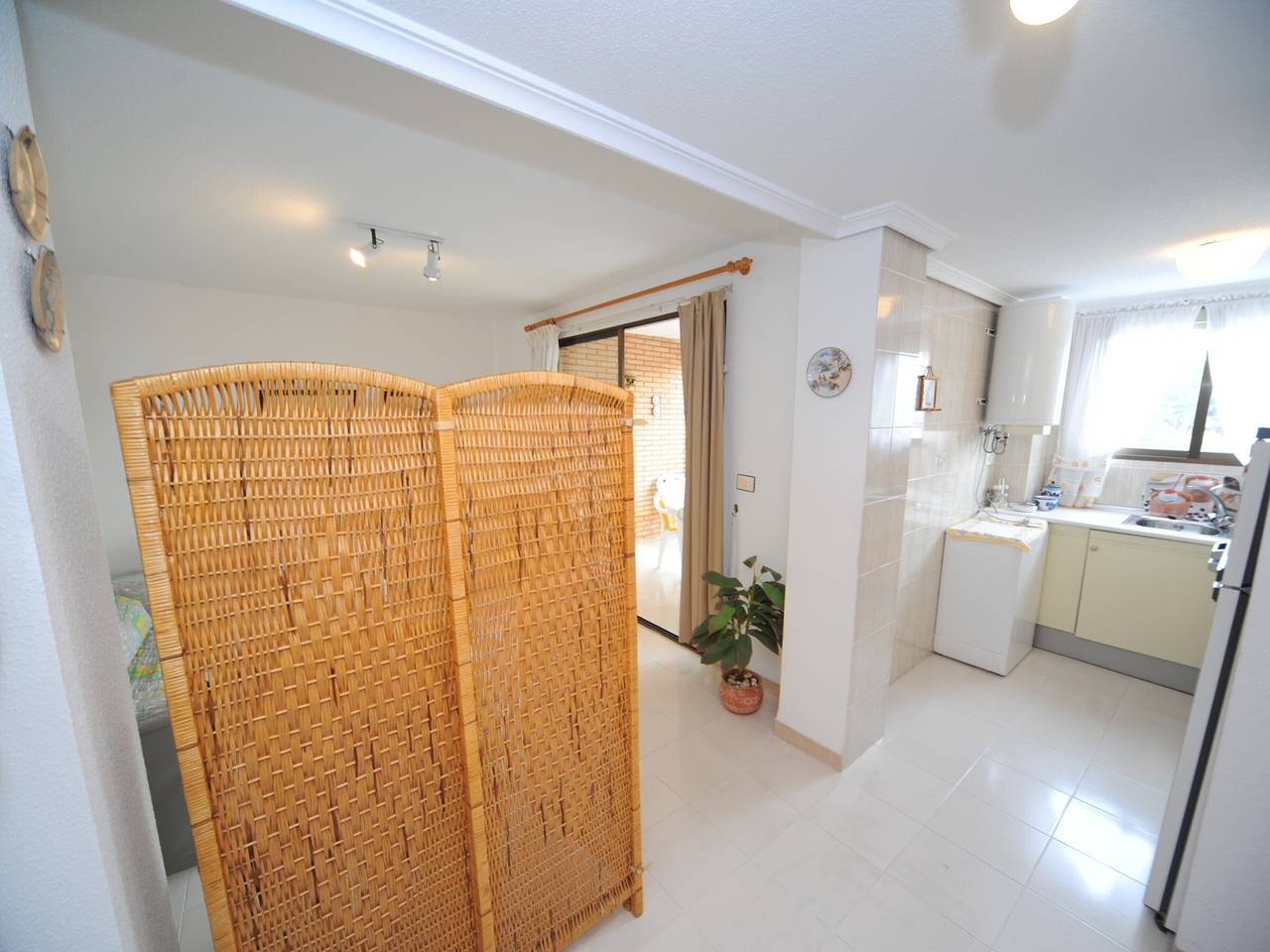 Apartamento entero, Apartamento cómodo en Benicàssim, cerca de la playa, parking, piscina in Benicasim, Costa del Azahar