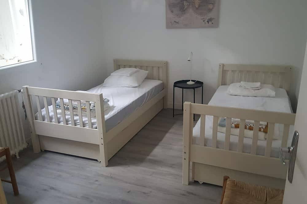 Bright and spacious villa in Saint-Trojan-les-Bains, Côte de Beauté