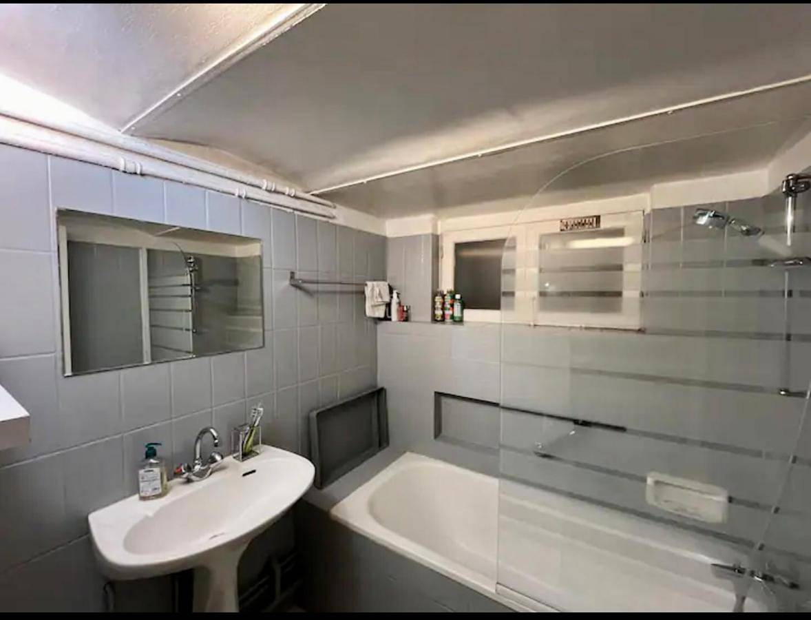 Three-Bedroom House in Maisons-Alfort, Val-de-Marne
