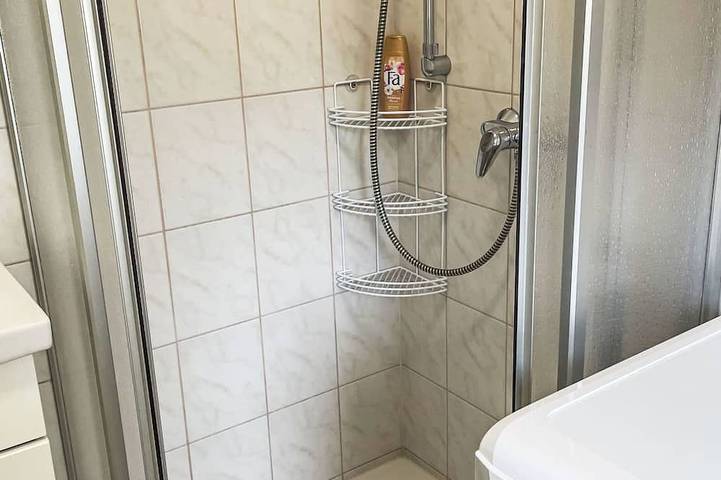 Bungalow für 2 Personen, mit Garten und Terrasse in Sellin - 4