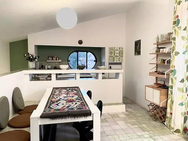 Appartamento intero, T3 30 metri dal mare con una splendida vista sul mare dalla terrazza in Hyeres, Porquerolles