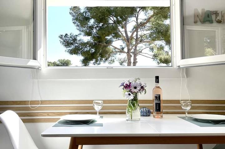 Location de vacances pour 4 personnes, avec terrasse et jardin dans Plage Du Pradeau