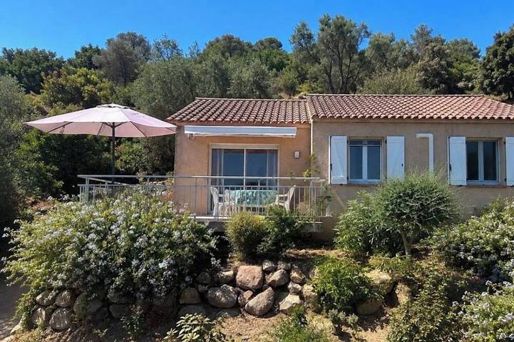 Villa for 4 people, with terrace and garden - 1