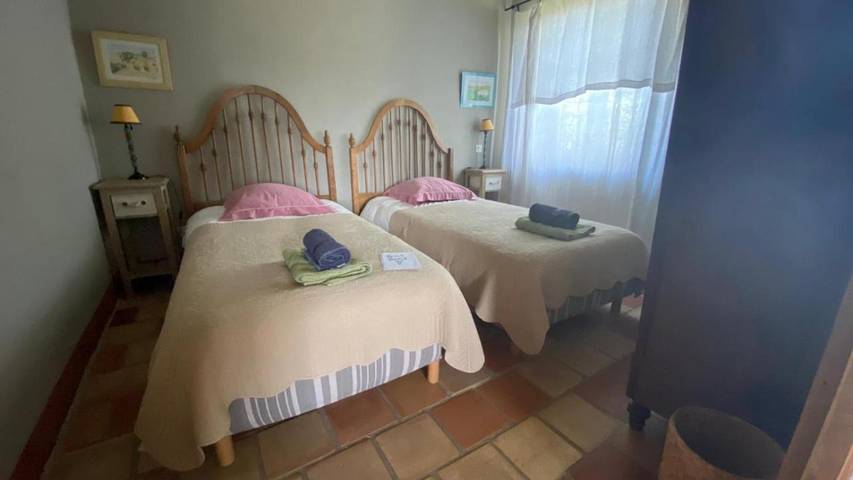 Location de vacances pour 16 personnes, avec piscine et vue ainsi que jardin et terrasse à Verdun-en-Lauragais - 3