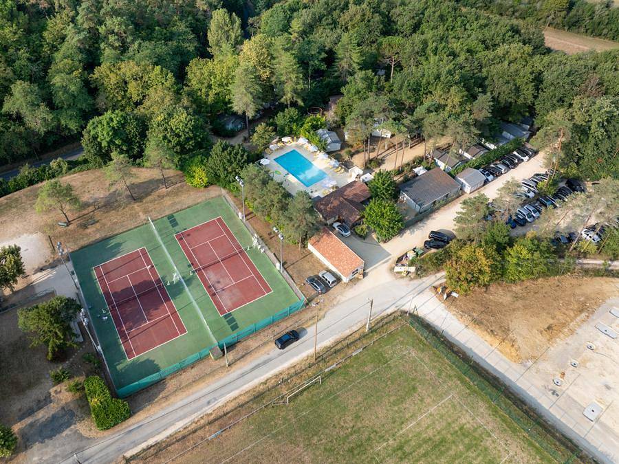 Camping pour 4 Personnes dans Beaumontois en Périgord, Périgord Pourpre