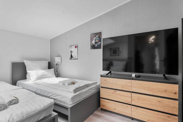 Appartement entier, Charming 3-room apartment - ideal for large groups (up to 12 people) in Homberg/Ruhrort/Baerl, Duisbourg