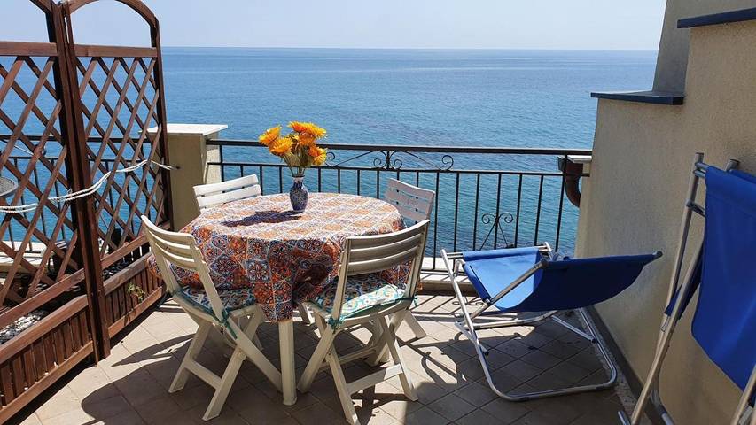 Ferienwohnung mit Meerblick für 6 Personen, mit Terrasse und Ausblick