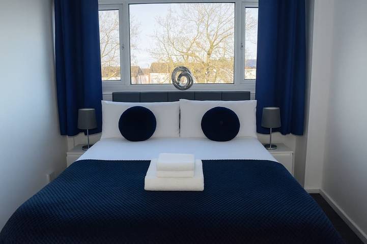 Stylish 3-Bed House in Wolverhampton | Long Stays Welcome | Near Hospital in Wolverhampton, Birmingham e dintorni