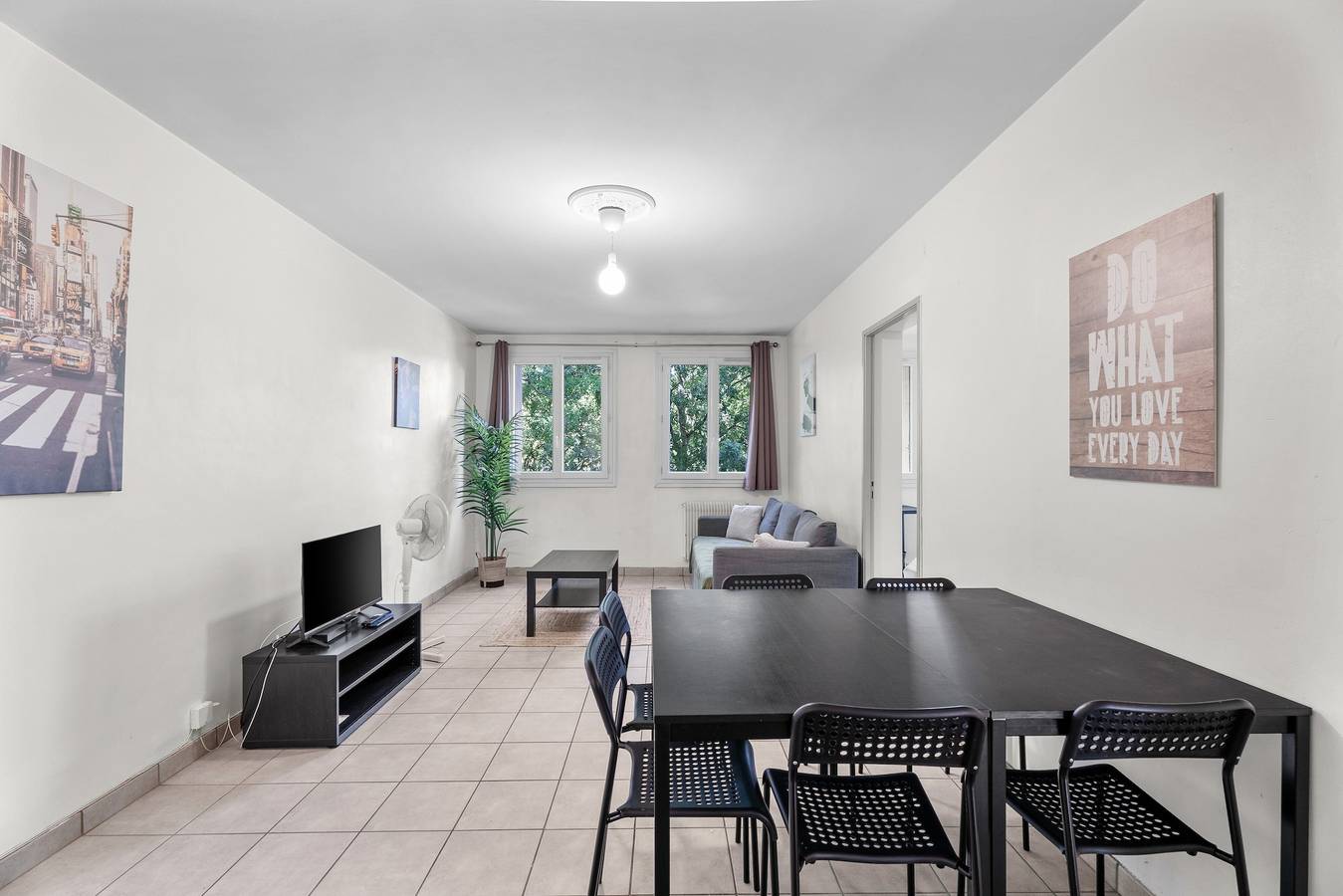 Appartement entier, Appartement « Grand De 8 Couchages » avec Wi-Fi in Marseille, Région de Marseille