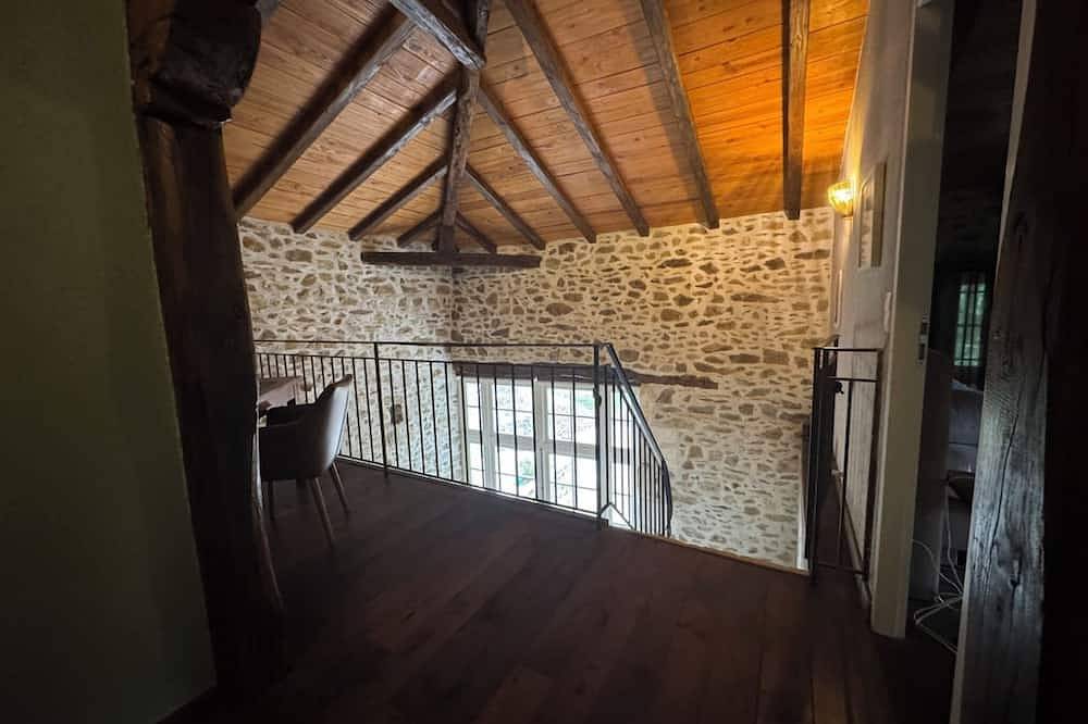 Gîte \"L'Epardeau\" - Duplex 2 Chambres (n°6) in Rouzède, Charente