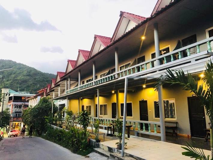 Auberge pour 3 personnes, avec piscine