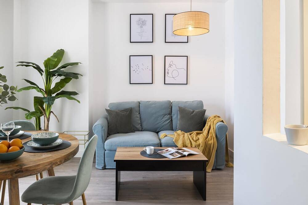Apartamento entero, Misterhost Santiago con piscina in Casco Antiguo, Sevilla