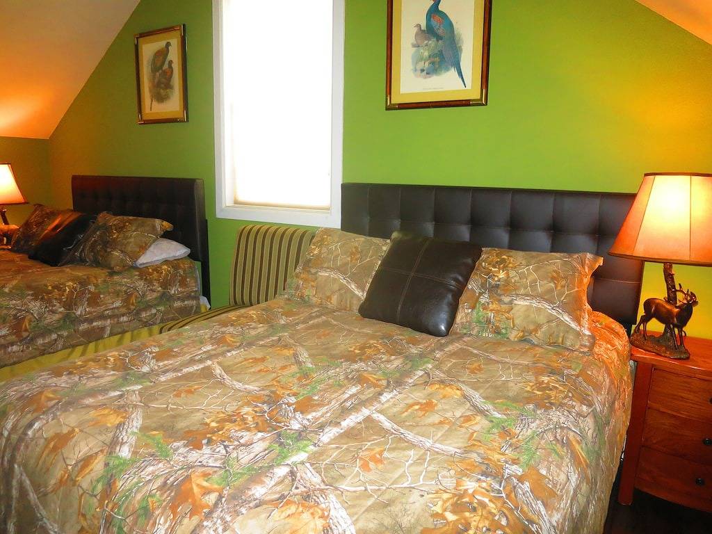 Bell Rock Retreat: Private Panorama-Ansicht Von 80 Acres Auf Pikes Peakes, Babbling Creek in Manitou Springs, El Paso County (CO)