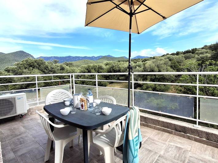 Appartement de vacances pour 4 personnes, avec piscine et terrasse