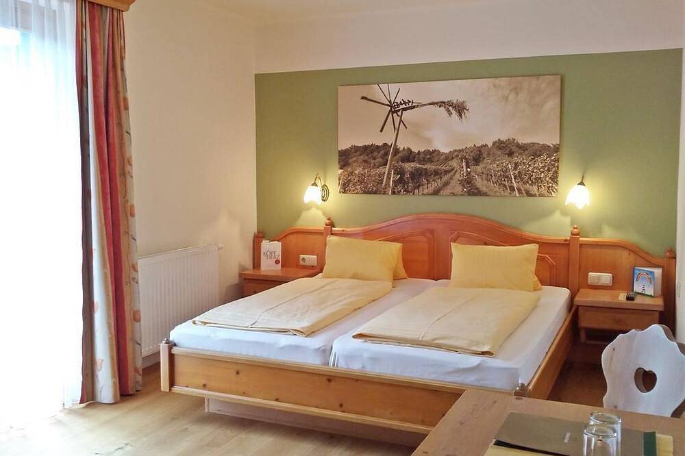Hotel Domittner - Doppelzimmer mit Dusche, Wc in Südoststeiermark, Steirerland