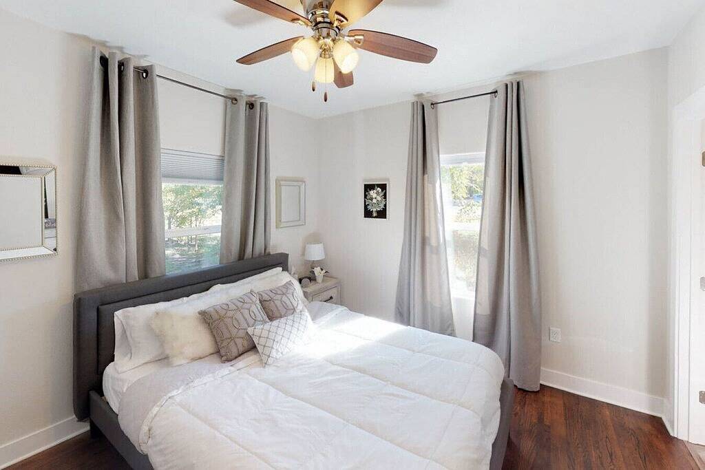 Delano Delight - Neu renoviert - Für bis zu 8 Personen in Wichita, Kansas