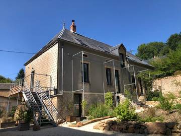 Location de vacances pour 2 personnes, avec vue et jardin à Cussy-en-Morvan