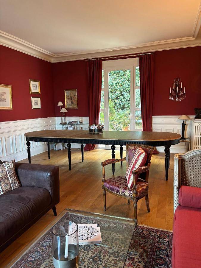 Location de vacances pour 18 personnes, avec terrasse et jardin à Feurs - 2