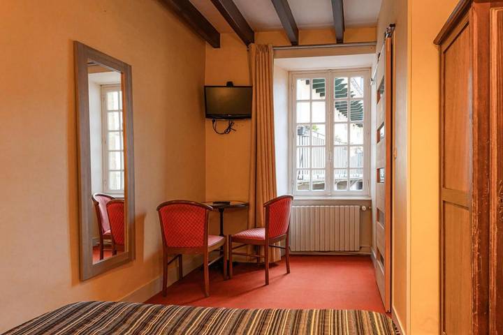 Hôtel pour 2 personnes, animaux acceptés à Sainte-Mère-Église - 3