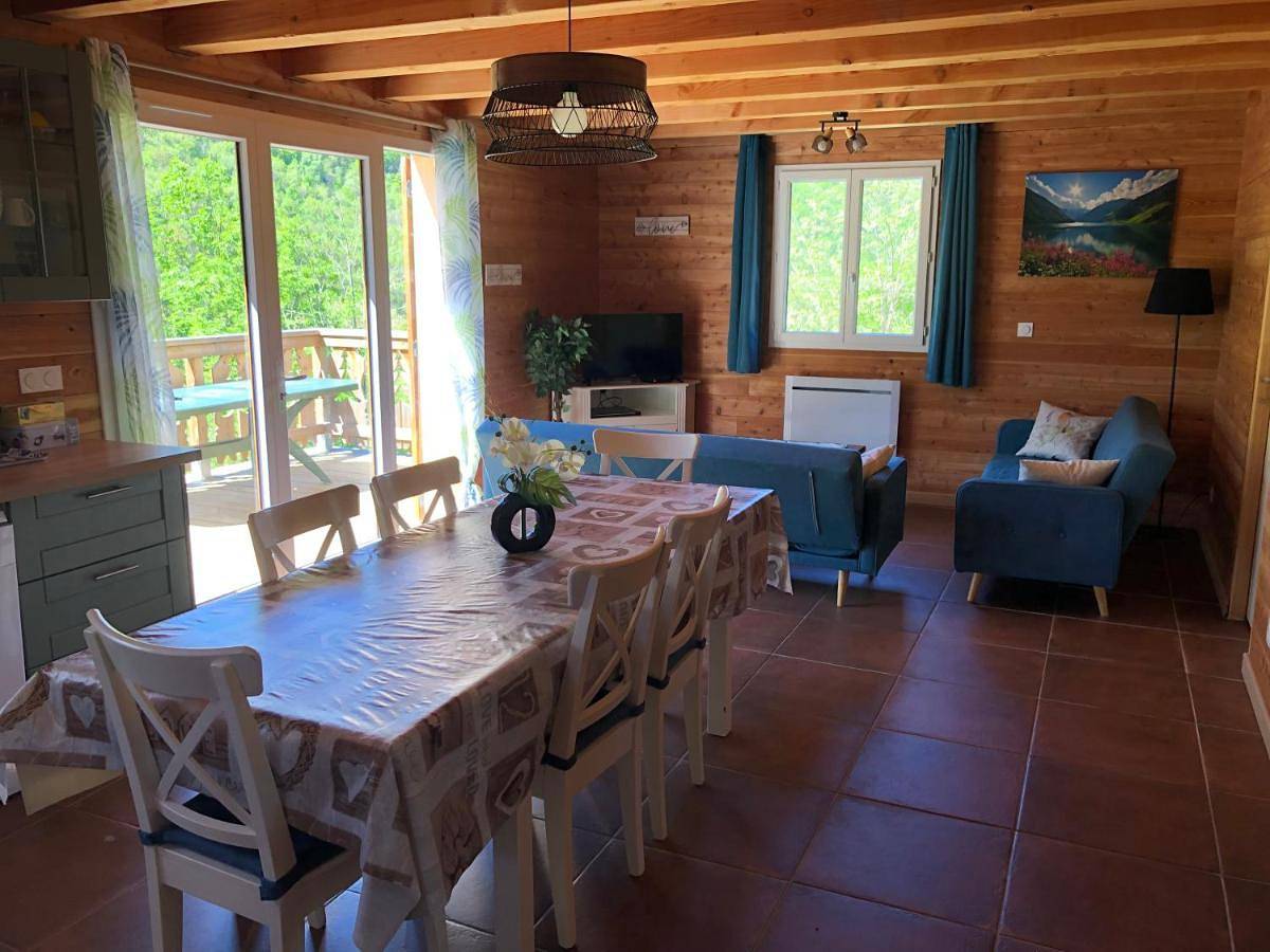 Three-Bedroom Chalet in Garanou, Pyrénées
