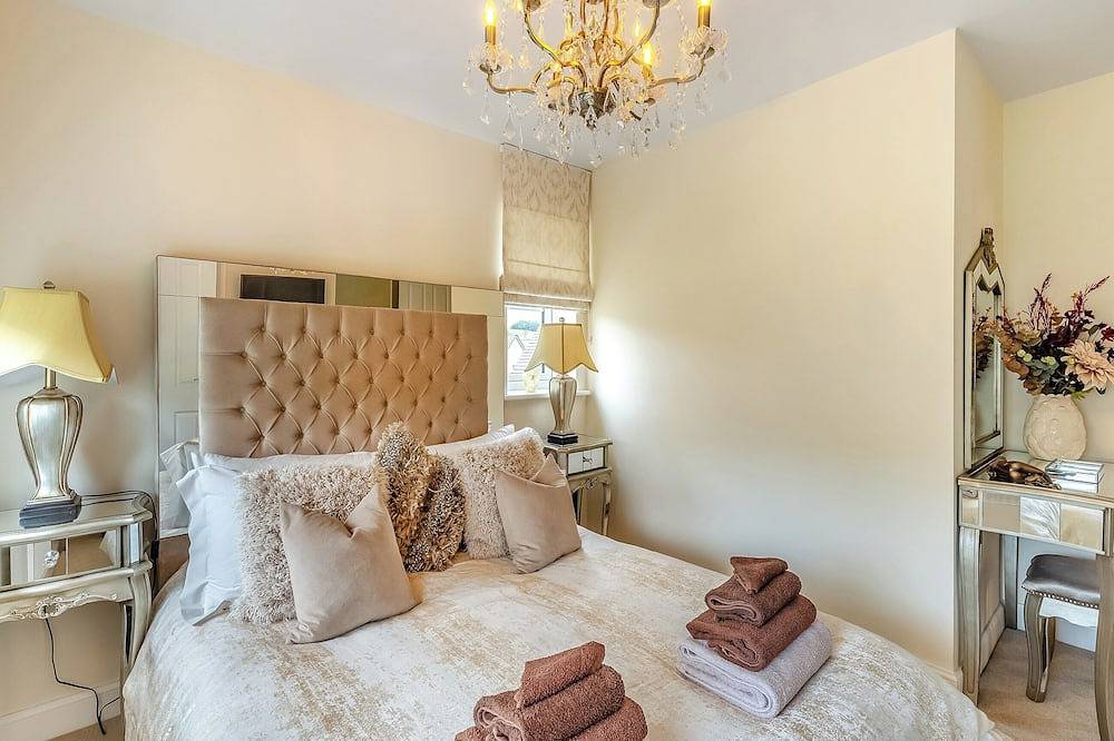3 bedroom accommodation in Buxton in Derbyshire