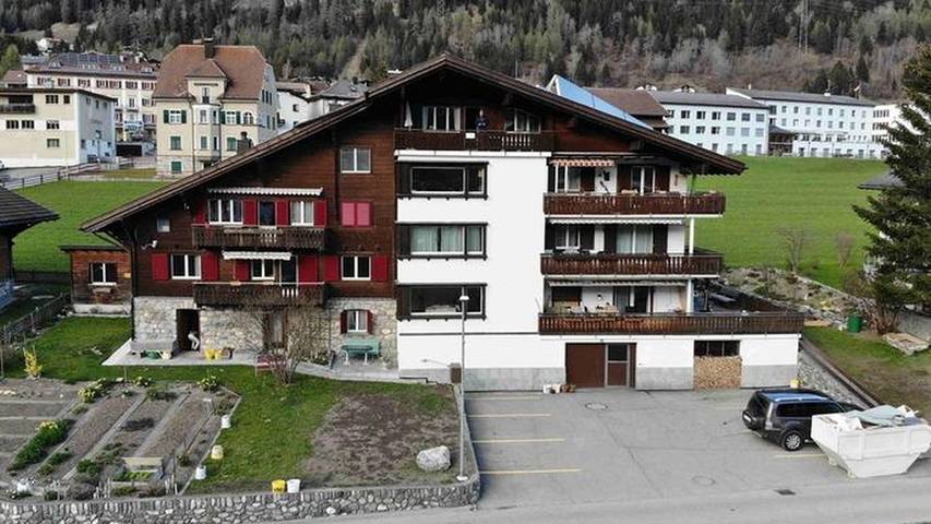 Ferienwohnung für 3 Personen, mit Balkon in Surses