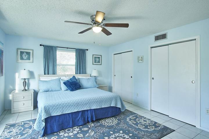 Vacation rental for 8 people, with balcony and yard in Siesta Key Beach