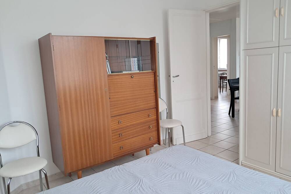 Villa soulacaise située à 500 m de la plage et du centre ville in Soulac-sur-Mer, Parc naturel régional du Médoc