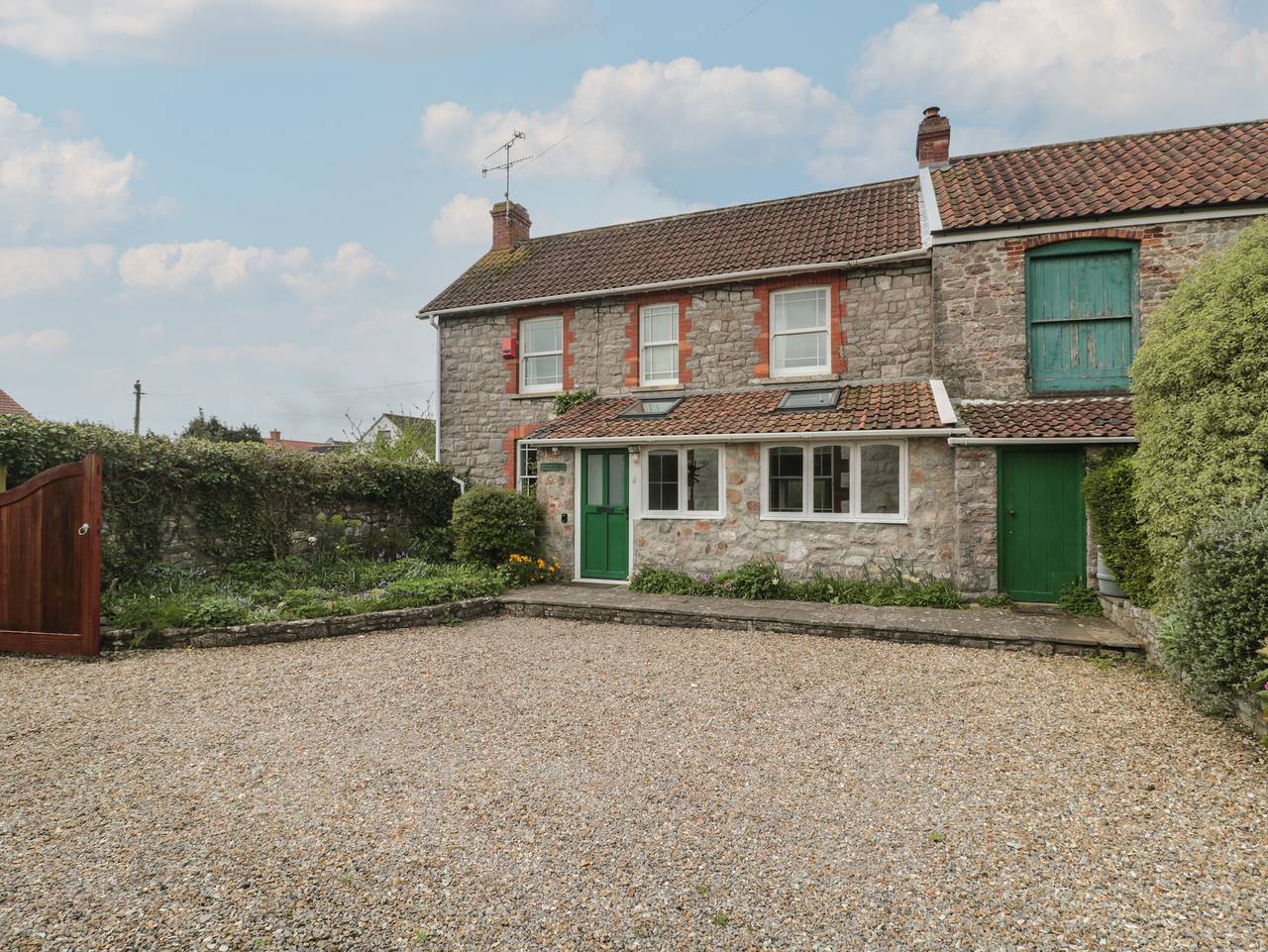 Log Cabin for 5 People in Cheddar, Somerset