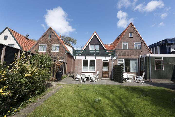 Ferienhaus für 6 Personen, mit Balkon und Terrasse sowie Garten in Egmond