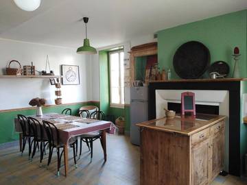 Gîte pour 5 personnes, avec vue et jardin, animaux acceptés à Chevannes