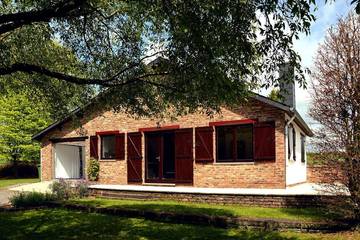 Location de vacances pour 6 personnes, avec jardin à Bièvre