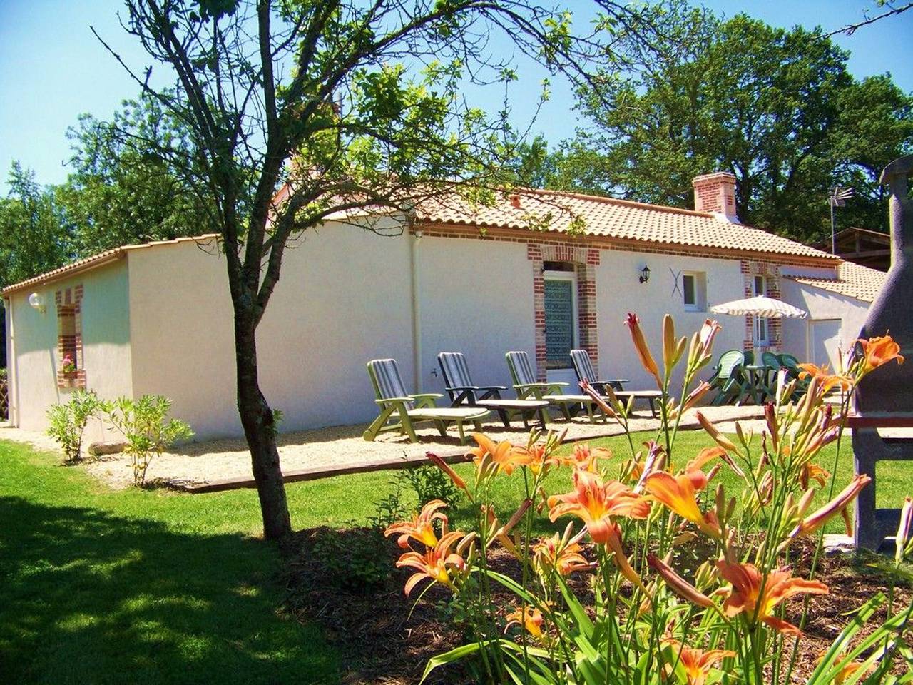 Gîte traditionnel rénové avec jardin clos et Wi-Fi, 3 chambres, proche de La Garnache, Vendée. in La Garnache, Vallée de la Loire