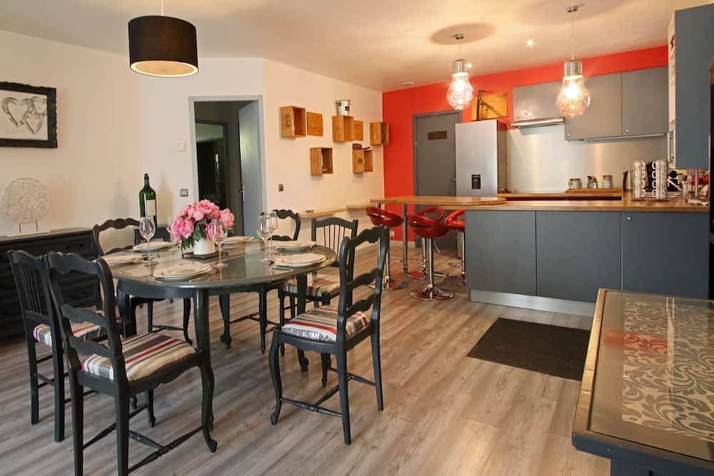 Magnificent villa with heated pool near La Citée in Carcassonne, Carcassonne region