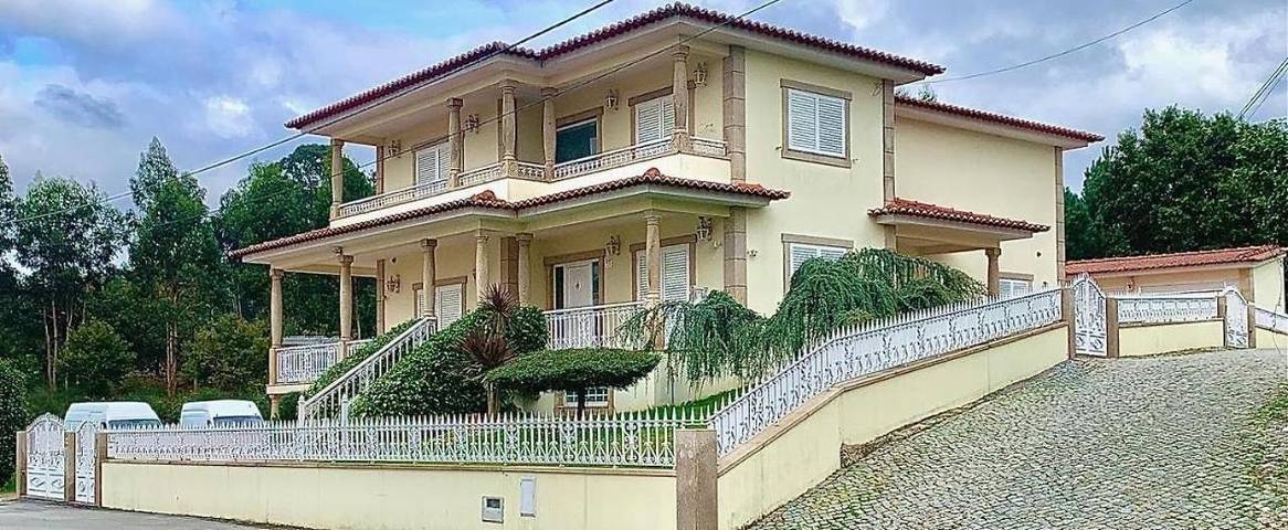 Gîte pour 2 personnes, avec piscine ainsi que vue et jardin dans Paços de Ferreira - 4