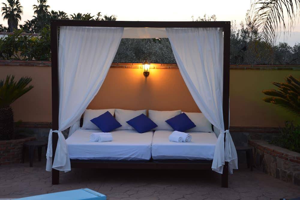 Villa Vereda del Palmar, Bbq, Wifi, private heat pool; for free Sep/Oct in Alhaurín de la Torre, Málaga Province