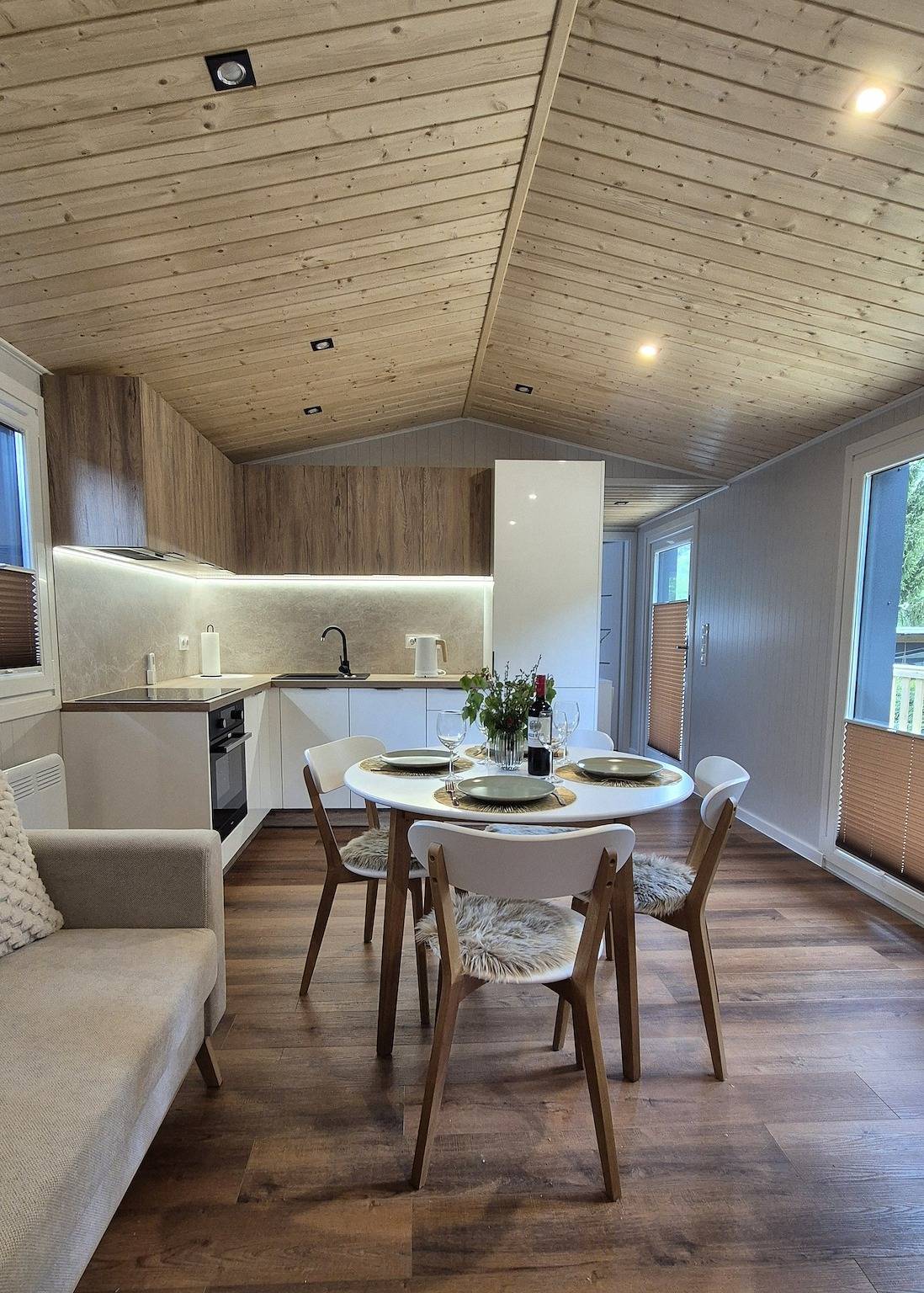 Ferienhaus mit eigenem Boot & 2 Fahrrädern – 100 m zum See | An den Sieben Seen in Garden (Lohmen), Lohmen