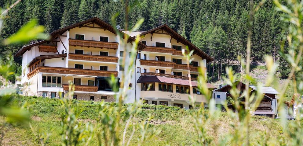 Hôtel pour 3 personnes, avec Balcon ainsi que Sauna et Vue à Ischgl - 2